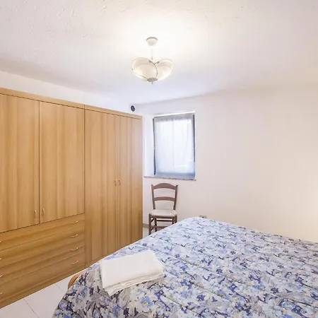 Lorraine Apartment